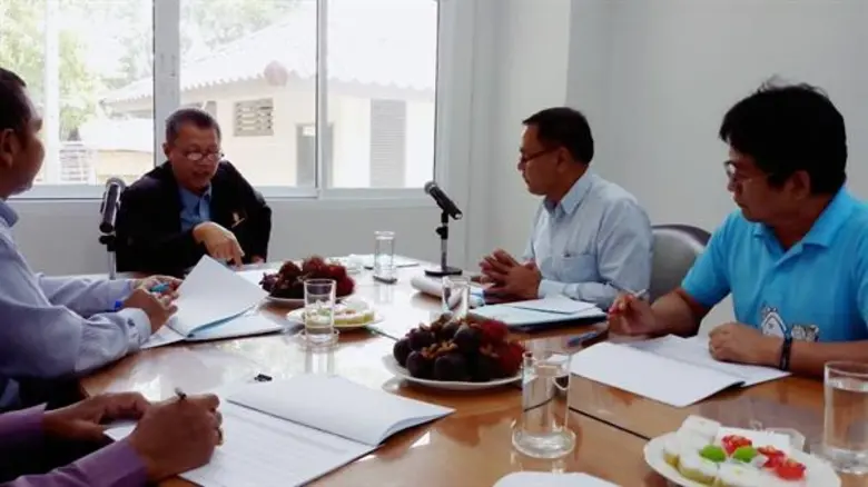 หัวหน้าผู้ตรวจราชการส.ป.ก. ตรวจติดตามความก้าวหน้าโครงการไทยนิยมยั่งยืน