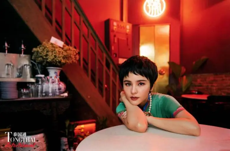 ออม สุชาร์ มานะยิ่ง ขึ้นปกพร้อมบทสัมภาษณ์สุดเอ็กซ์คลูซีฟกับนิตยสารท่องไทย (ไท่ กว๋อ ทง) ฉบับเดือนสิงหาคม 2561