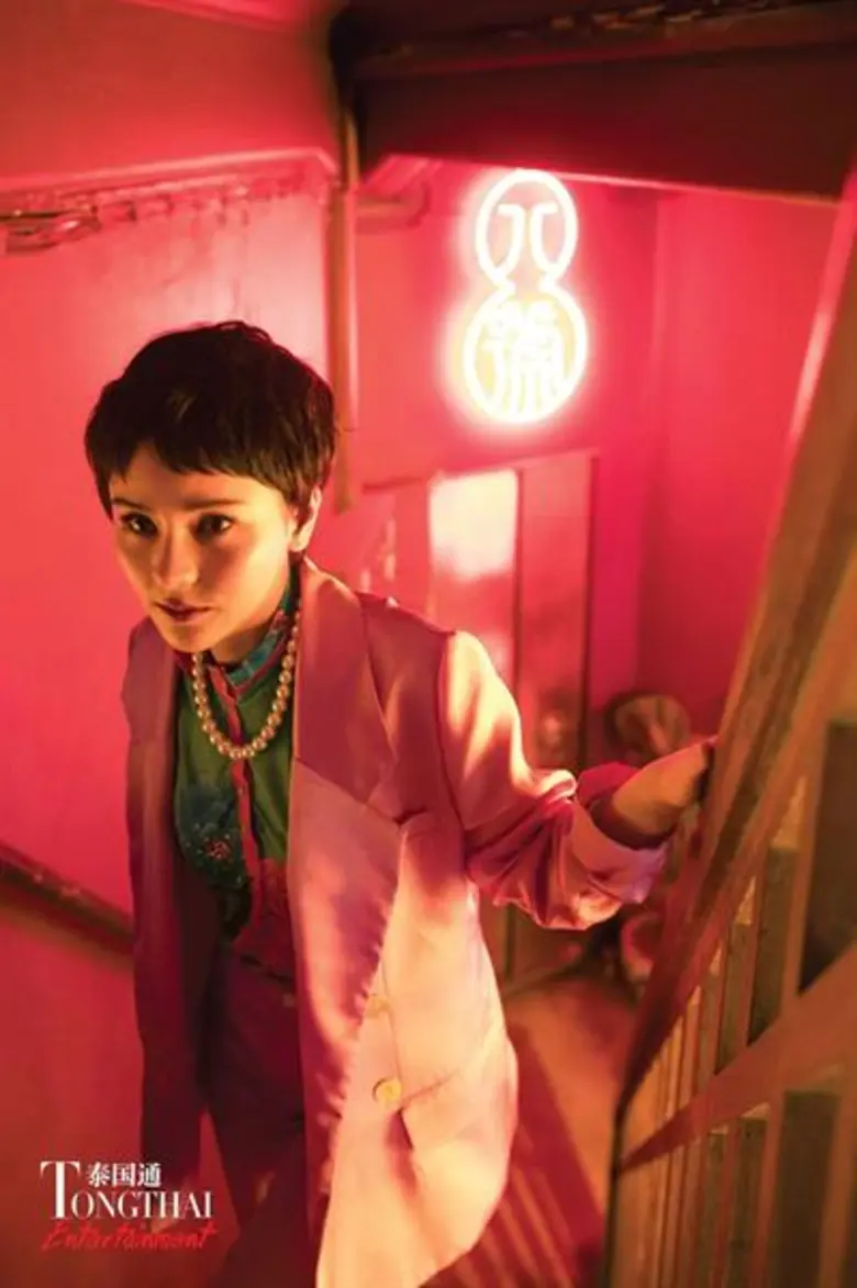 ออม สุชาร์ มานะยิ่ง ขึ้นปกพร้อมบทสัมภาษณ์สุดเอ็กซ์คลูซีฟกับนิตยสารท่องไทย (ไท่ กว๋อ ทง) ฉบับเดือนสิงหาคม 2561