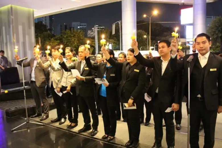 พนักงานและเจ้าหน้าที่ปฏิบัติงานโรงแรมปทุม...