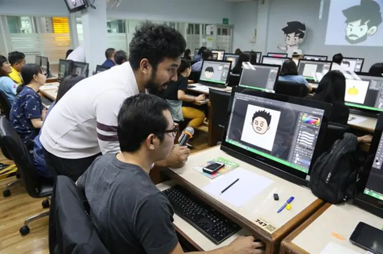 LINE ประเทศไทย ลุยปั้น “ครีเอเตอร์” ต่อเนื่อง นำ 2 กูรูเจ้าของสติกเกอร์ชื่อดัง ลงใต้ แนะเคล็ดลับออกแบบไม่มีกั๊ก!