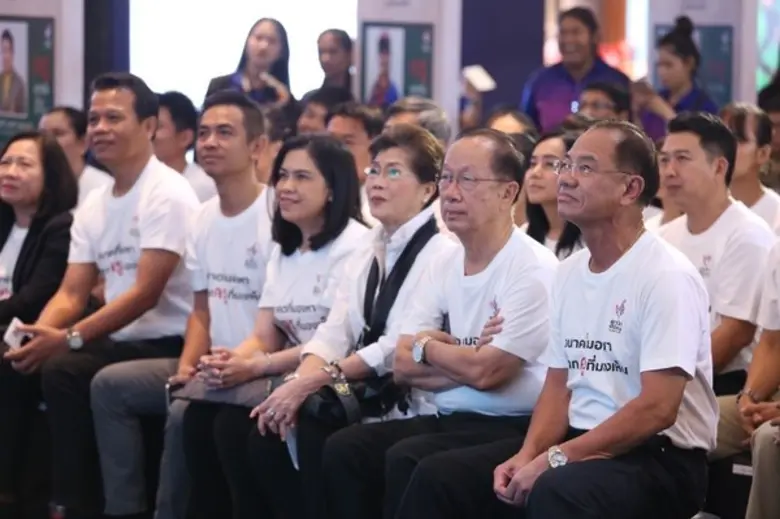 ด้วยความเชื่อที่ว่า "ครู" คือผู้สร้างศิษย...