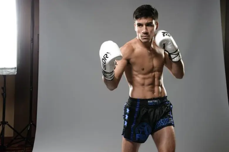 สิทธิชัย ศิษย์สองพี่น้อง แชมป์โลกชาวไทยผู้เกรียงไกร ป้องกันเข็มขัดแชมป์โลกรุ่นไลต์เวท ศึกกลอรี คิกบ๊อกซิ่ง รายการ"กลอรี่ 57" เมืองเซิ่นเจิ้น ประเทศสาธารณรัฐประชาชนจีน วันที่ 25 สิงหาคมนี้