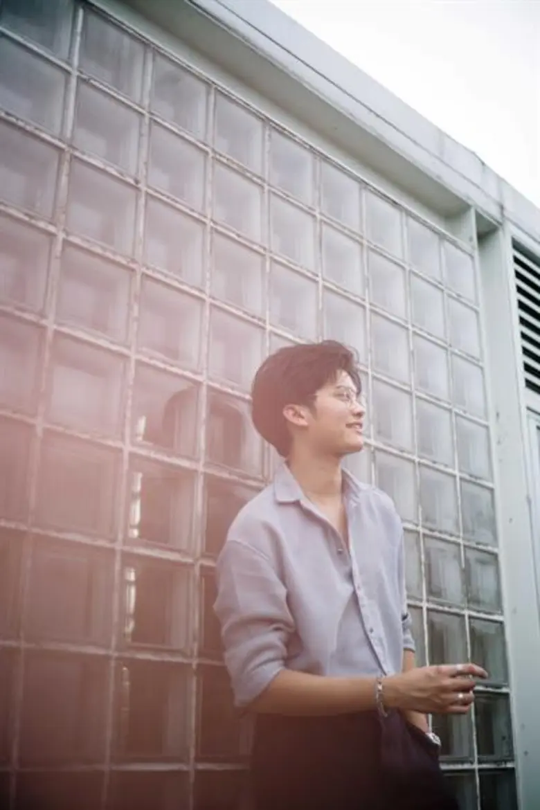 "นนท์ ธนนท์ จำเริญ" กับบทสัมภาษณ์สุดเอ็กซ์คลูซีฟ คอลัมน์ Star Talk ในนิตยสารท่องไทย (ไท่ กว๋อ ทง) ฉบับเดือนสิงหาคม 2561 ปกออม สุชาร์