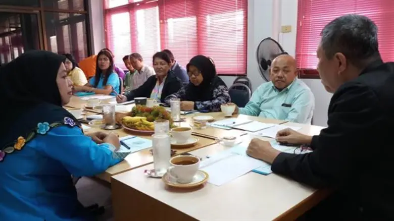 หัวหน้าผู้ตรวจราชการ ส.ป.ก.ติดตามความก้าวหน้าโครงการไทยนิยมยั่งยืนและผลการดำเนินงาน ส.ป.ก. จังหวัดปัตตานี