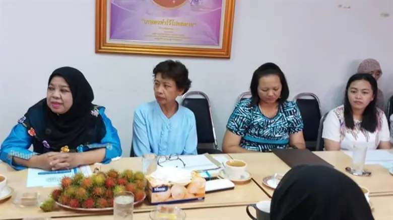 หัวหน้าผู้ตรวจราชการ ส.ป.ก.ติดตามความก้าวหน้าโครงการไทยนิยมยั่งยืนและผลการดำเนินงาน ส.ป.ก. จังหวัดปัตตานี