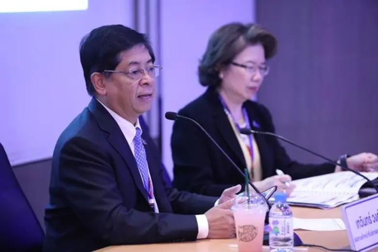 นายเทวินทร์ วงศ์วานิช ประธานเจ้าหน้าที่บร...