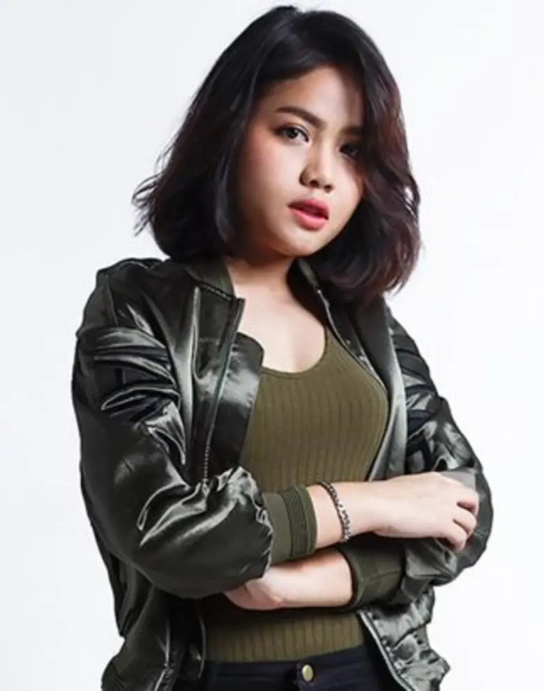 Gossip News: ศิลปินแกรมมี่ร่วมคอนเสิร์ตต่อต้านยาเสพติด โครงการทูบีนัมเบอร์วัน