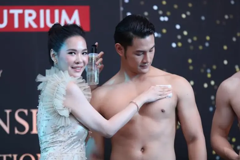 “เฟรยา คลีนซิ่ง” เปิดตัวคลีนซิ่งน้ำแร่ประจุลบ นวัตกรรมจากญี่ปุ่น คว้าสาวฮอต “โบวี่ อัฐมา” เป็นพรีเซ็นเตอร์คนแรก พร้อมชวน “โอม อิทธิศักดิ์  จิ๊บ ปกฉัตร-บอส พุทธิพงษ์ -ปาย สิตางค์” ร่วมพิสูจน์ความสะอาดล้ำลึก