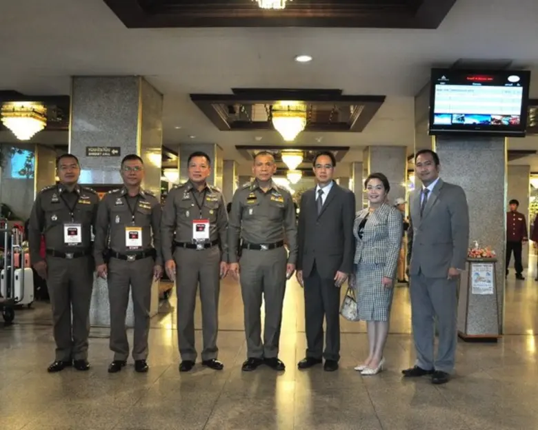 พลตำรวจเอกเฉลิมเกียรติ ศรีวรขาน รองผู้บัญ...