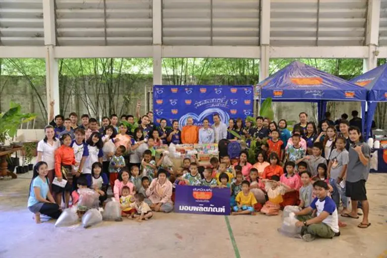 นางสาวณิชรัตน์ ชำนาญกิจ รองผู้อำนวยการฝ่า...