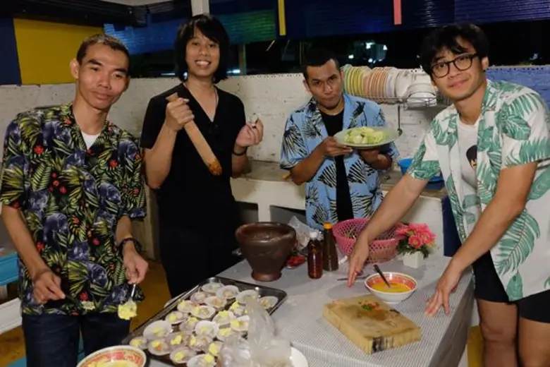 ตัวใครตัวมัน!! “พาราด็อกซ์” โดนท้าให้แข่งกันเซลฟี่กับยีราฟ!! ใน “พาด็อกซ์ทัวร์” 20 ส.ค.นี้