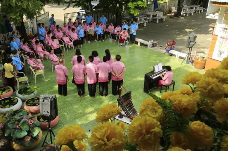 ครูและเด็กพิเศษบ้านเรียนชวนชื่นสุดปลื้ม ยานยนต์สแควร์ กรุ๊ป เปิดเวทีงาน “Big Motor Sale 2018”  ให้โอกาสกลุ่มเด็กพิเศษ โชว์ความสามารถด้านศิลปะการแสดง