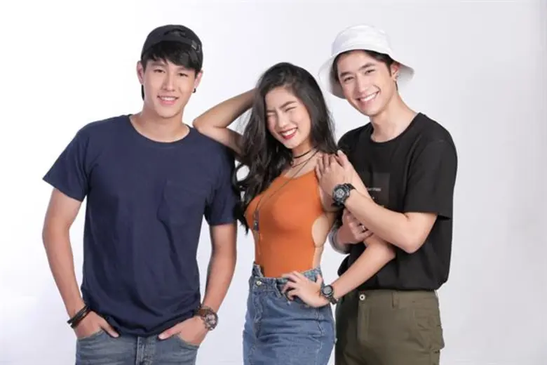 ทีวีไกด์: รูทีนซิทคอม "เสือ ชะนี เก้ง Freshy เปิดตำนานแก๊ง 3 ทหารเสือ" ตอน 1 ออกอากาศวันอังคารที่ 21 สิงหาคม 2561 เวลา 20.00 น. LINE TV