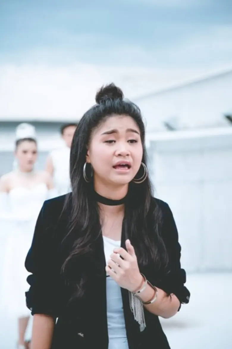 ปะแป้ง พลอยชมพู ศิลปินสาวน้อยเสียงมหัศจรร...