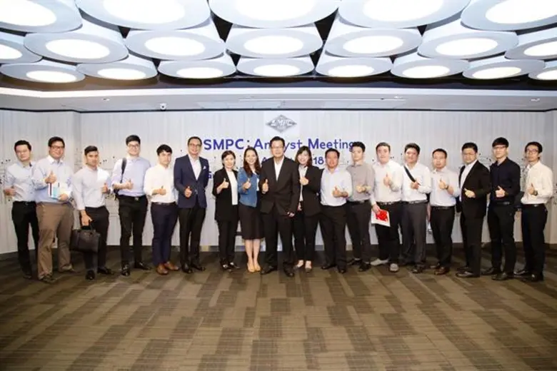 นายสุรศักดิ์ เอิบสิริสุข (ที่ 10 จากขวา) ...