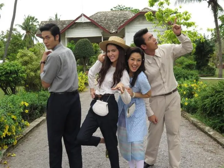 แฟนๆของหนุ่ม บอม-ธนิน และสาว ไอซ์-อามีนา ...