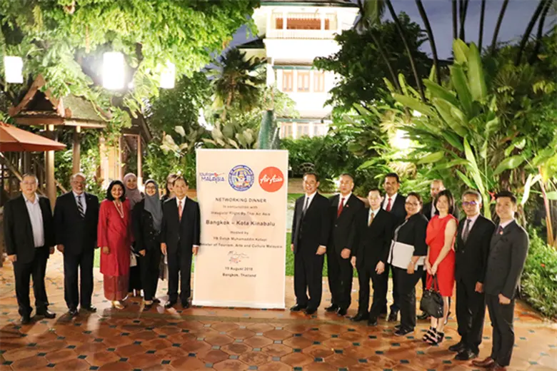 รัฐมนตรีกระทรวงการท่องเที่ยว ศิลปะ และวัฒนธรรมมาเลเซีย ร่วมโปรโมทเที่ยวบินปฐมฤกษ์โดยสายการบินไทยแอร์เอเชีย เส้นทางกรุงเทพ-โคตาคินาบาลู