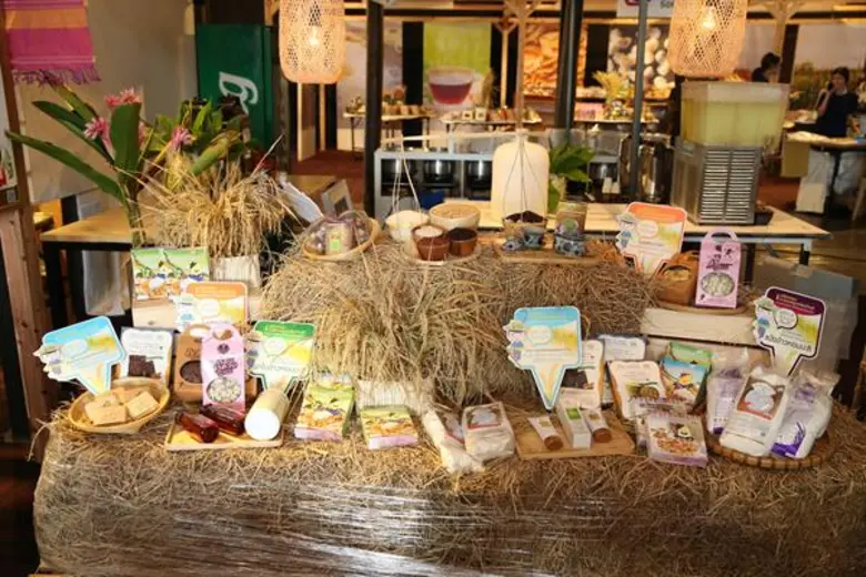 “เทศกาลข้าวหอมมะลิโลก ครั้งที่ 19” ยกระดับใหญ่ขึ้น คาดเงินสะพัดหมื่นล้าน จังหวัดร้อยเอ็ดเตรียมจัดเทศกาลข้าวหอมมะลิโลก ครั้งที่ 19 ระหว่าง 23 - 25 พ.ย. 61