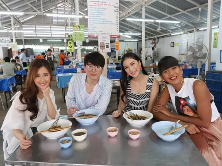 ทีวีไกด์: รายการ “#TEAMGIRL” “เจนนี่-มุก-เจน” ควงพระเอกฮอต “คริส” จัด “5 ร้านอร่อย เด็ด ดี ที่รัชดา”