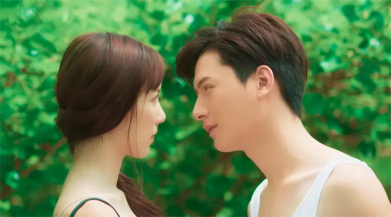 “มุก” ไม่สบอารมณ์!!! “คริส” ใกล้ชิด “มีน”