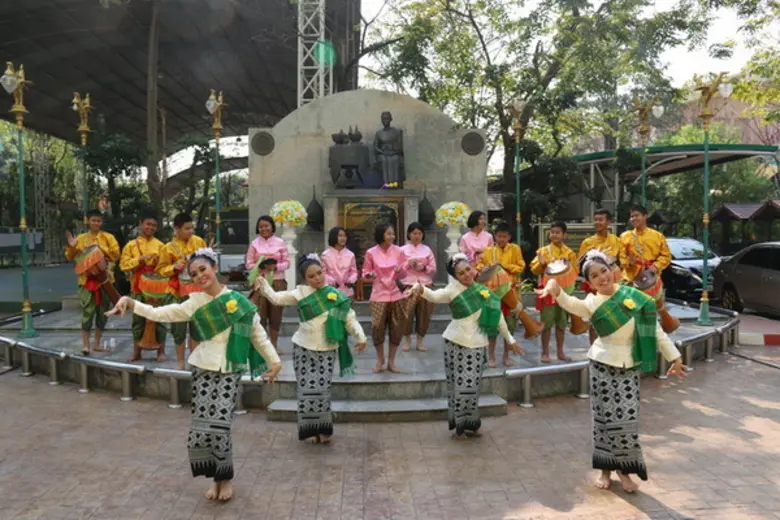 ก.แรงงาน จัดกิจกรรมพิเศษ "One School One ...