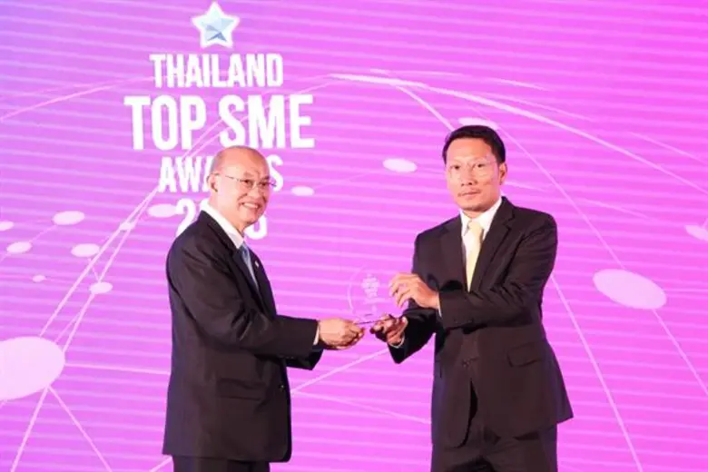 สุดยอดเอสเอ็มอีไทย คว้ารางวัล THAILAND TOP SME AWARDS 2018 จัดงานมอบรางวัลโดย ธพว. ร่วมกับ ม.หอการค้า และบมจ.เออาร์ไอพี