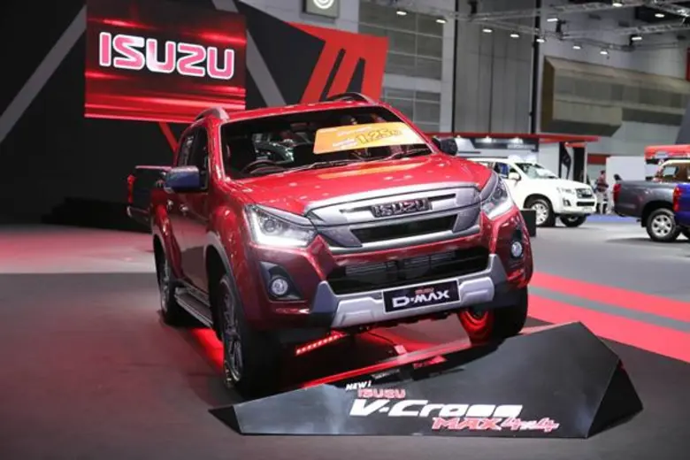 อีซูซุโชว์นวัตกรรม “บลูเพาเวอร์” รวมทัพยนตรกรรมที่ดีที่สุดจากอีซูซุ ในงาน BIG Motor Sale 2018