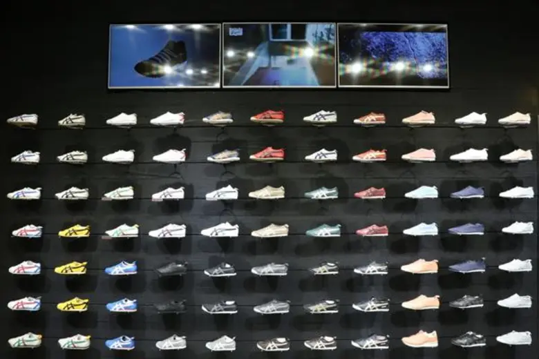 ช็อปใหม่เปิดแล้ว!!! โอนิซึกะ ไทเกอร์ เซ็นทรัลเวิลด์ ใจกลางเมืองแห่งแฟชั่น มาพร้อมแฟชั่นไอเทม สนีกเกอร์คอลเลคชั่นใหม่ล่าสุด Onitsuka Tiger รุ่น TSUNAHIKI (ทสึนาฮิกิ)