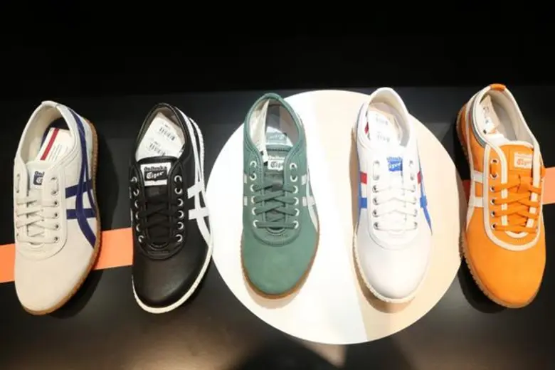 ช็อปใหม่เปิดแล้ว!!! โอนิซึกะ ไทเกอร์ เซ็นทรัลเวิลด์ ใจกลางเมืองแห่งแฟชั่น มาพร้อมแฟชั่นไอเทม สนีกเกอร์คอลเลคชั่นใหม่ล่าสุด Onitsuka Tiger รุ่น TSUNAHIKI (ทสึนาฮิกิ)