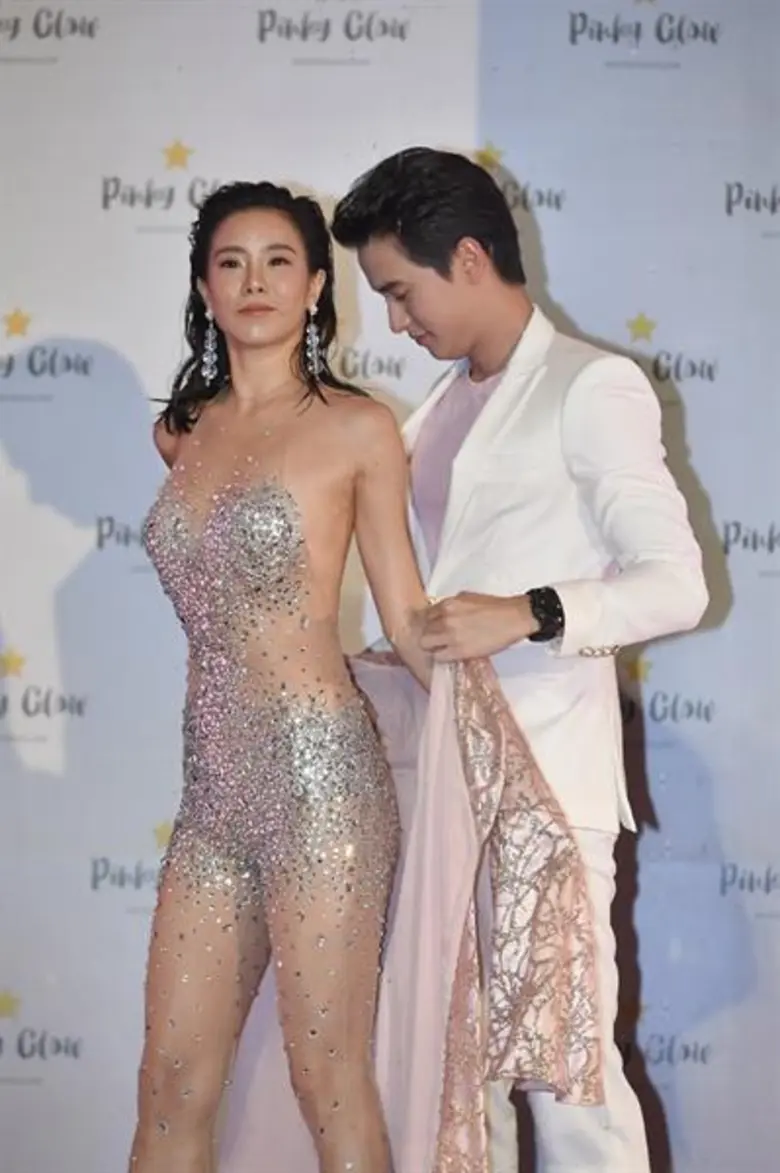 บริษัท ดีเซนที จำกัด โดย คุณพิมพ์ชนก สุภั...