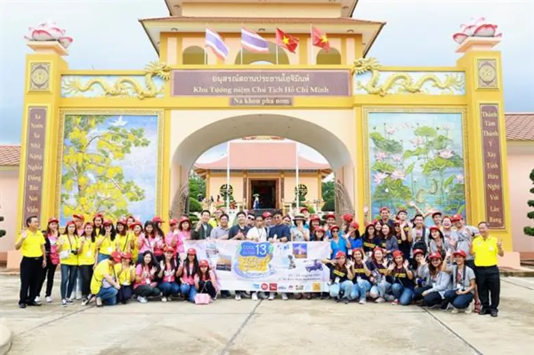 กลายเป็นทริปสุดฮิพ ที่อิ่มทั้งบุญ อิ่มใจ ...