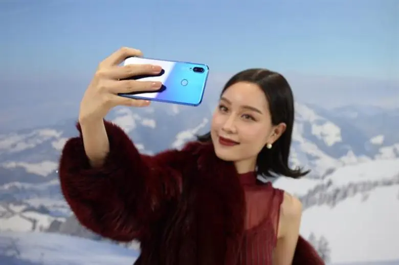 เผยเคล็ดลับ เซลฟี่ให้ได้อย่าง..ควีน “เบลล่า ราณี” บอกเลย “เซลฟี่ไม่ใช่เรื่องเล่นๆ!”