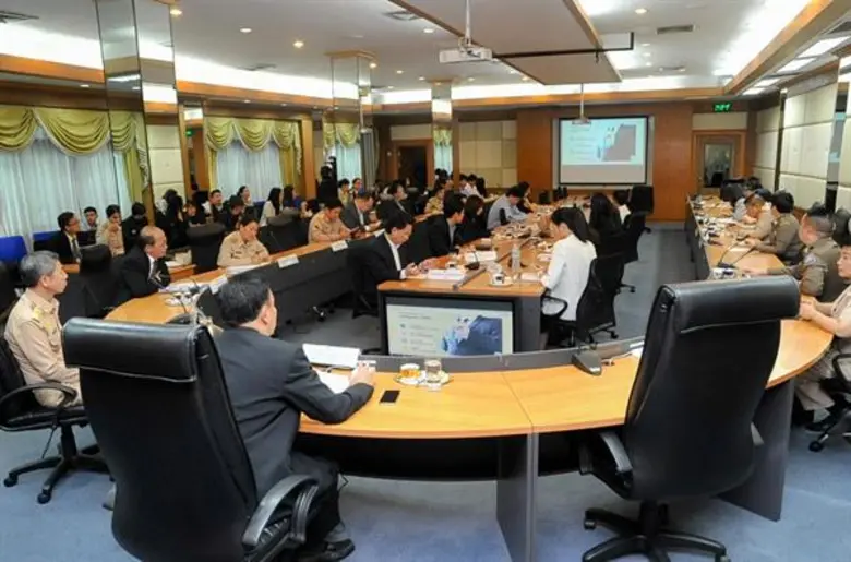 นายพงษ์ภาณุ เศวตรุนทร์ ปลัดกระทรวงการท่อง...