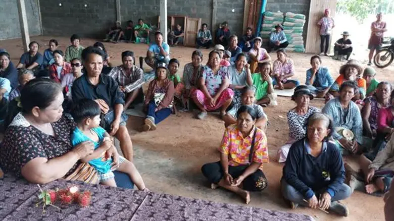 หัวหน้าผู้ตรวจราชการ ส.ป.ก. ลงพื้นที่ ประชุมชี้แจงแนวทางการจัดที่ดินทำกินให้ชุมชน ตามนโยบายรัฐบาล ตรวจติดตามงานและเยี่ยมราษฎร หมู่ 5 ตำบลไทรทอง อำเภอชัยบุรี จังหวัดสุราษฎร์ธานี