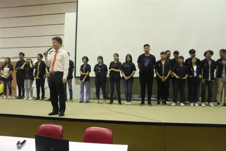 ชีวิตในรั้วมหาวิทยาลัยแม้จะไม่คุ้นเคยมาก่...