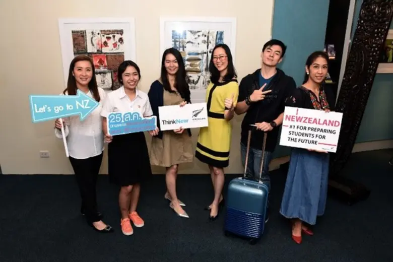 นางสาวช่อทิพย์ ประมูลผล ผู้จัดการตลาดหน่ว...