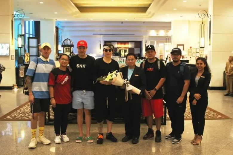 นายมนูญ วุฒิ ผู้จัดการทั่วโรงแรมเซ็นทารา ...