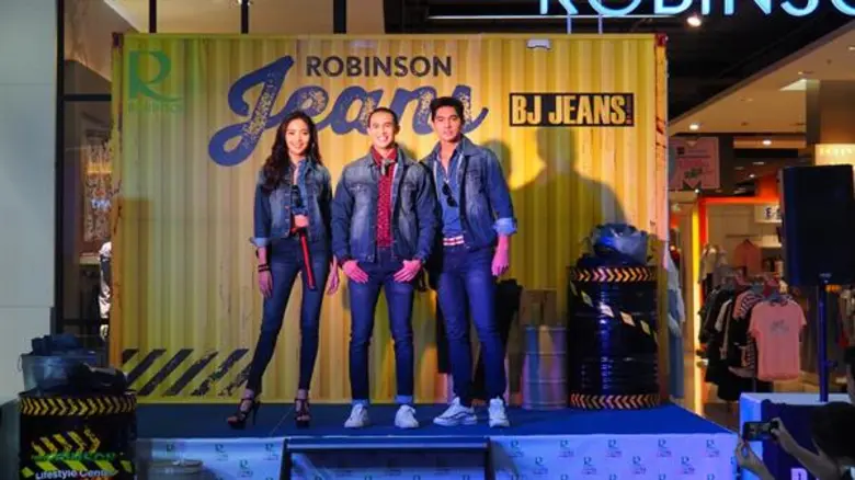 แชมป์ ชนาธิป โชว์หุ่นแซบ..ท้าแดด! ในงานเปิดตัวคอลเลกชั่นใหม่ BJ Jeans Meet & Greet 2018