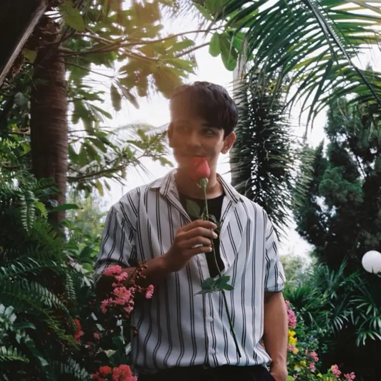 เลิฟอิส ฯ เปิดบ้านรับ กัน นภัทร เป็นศิลปินเพลงในสังกัด ปล่อยซิงเกิ้ลแรก “สติ๊กเกอร์”ได้ลูกสาวบอยโกฯ กำกับMV