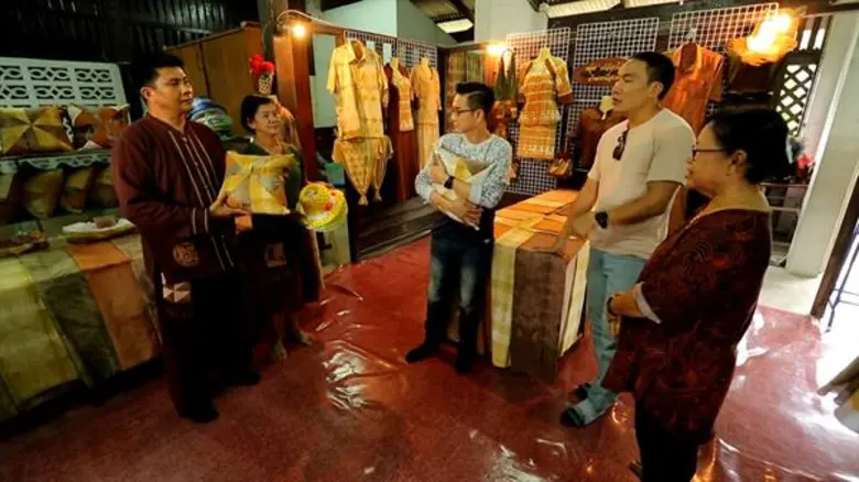 รายการ "ครัวลั่นทุ่ง" ทาง ช่อง 8 เข้มทุกเ...