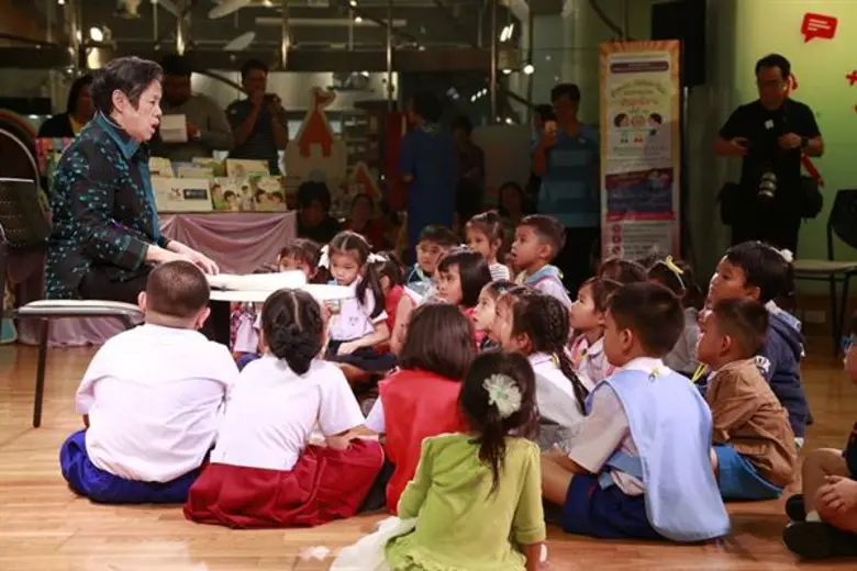 น้องแซลมอน & น้องไอริช คว้าแชมป์หนูน้อยนักเล่านิทาน ปีที่ 13