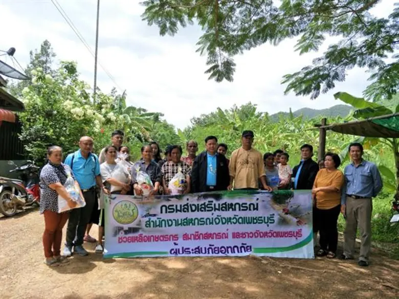 ส่งข่าวลงพื้นที่ช่วยเหลือผู้ประสบภัยน้ำท่วมในอำเภอแก่งกระจาน