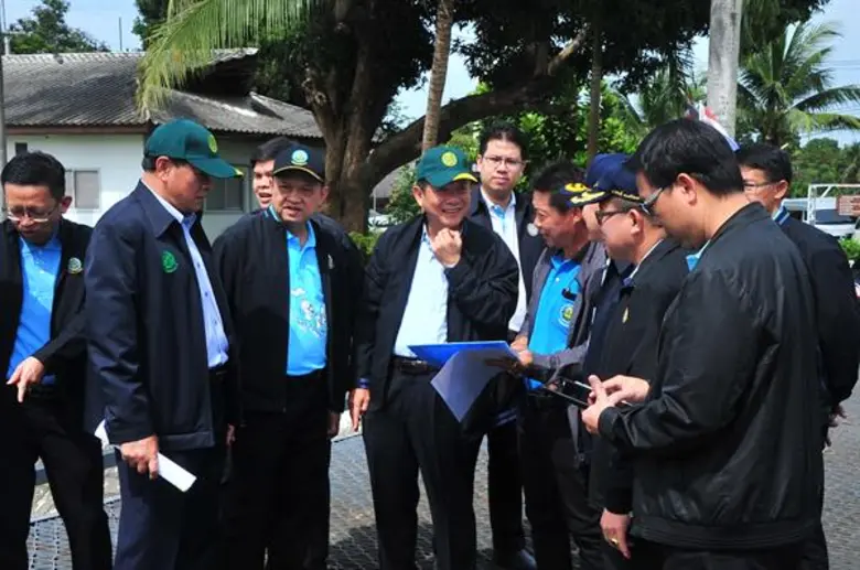 นายลักษณ์ วจนานวัช รัฐมนตรีช่วยว่าการกระท...