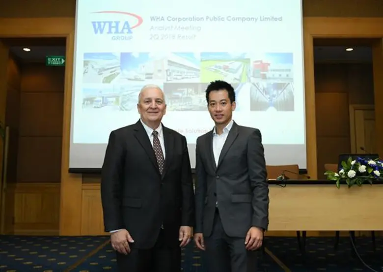 เมื่อเร็วๆ นี้ มร.เดวิด นาร์โดน (ซ้าย) ปร...