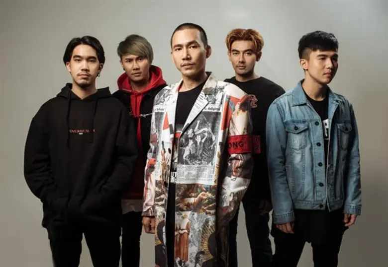 มี เรคคอร์ด ท้าจับตามอง Middle Lane วงร็อกเลือดใหม่บนส่วนผสมที่ลงตัว