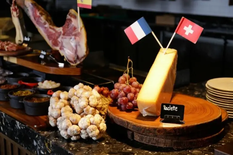 Amaya Food Gallery invites you to enjoy t...