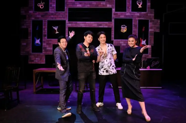 ทีวีไกด์: รายการ “เหย้าเยือนเพื่อนกัน” “หนึ่ง ETC” พาเพื่อนซี้ “เอ็ม-อรรถพล” บุกหลังเวที “แฟนจ๋า เดอะมิวสิคัล”