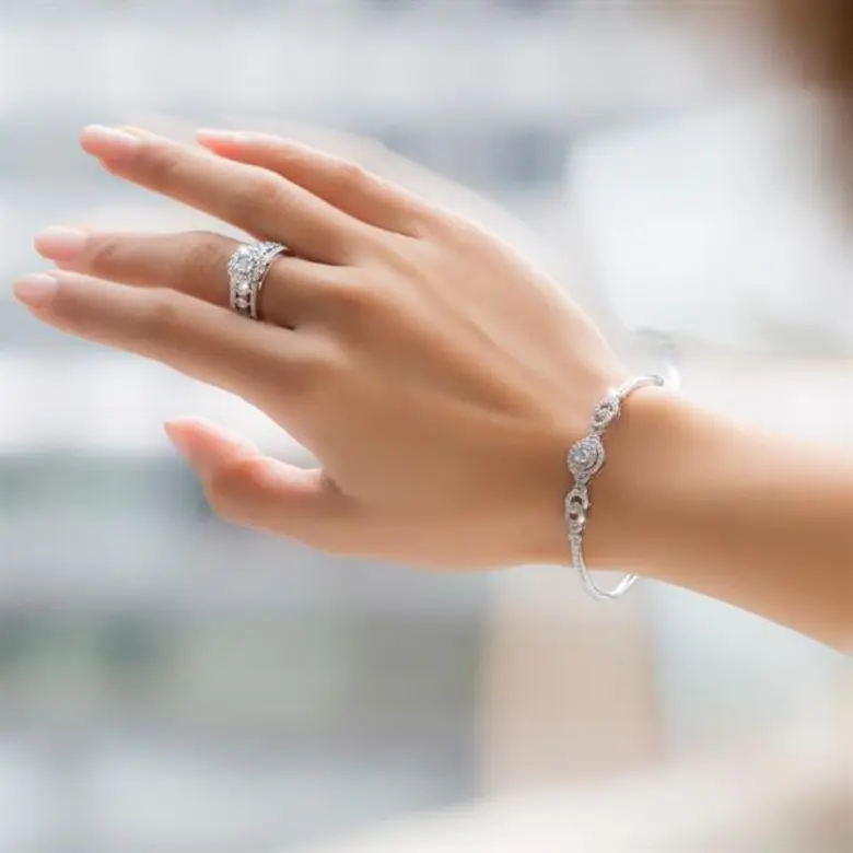 หลากสไตล์ใส่เครื่องประดับ “เพชร” ให้เจิดจรัส ด้วย “Celebrating My Special Woman” (เซเลเบรติ้ง มาย สเปเชียล วูแมน) จาก “ยูบิลลี่ ไดมอนด์”