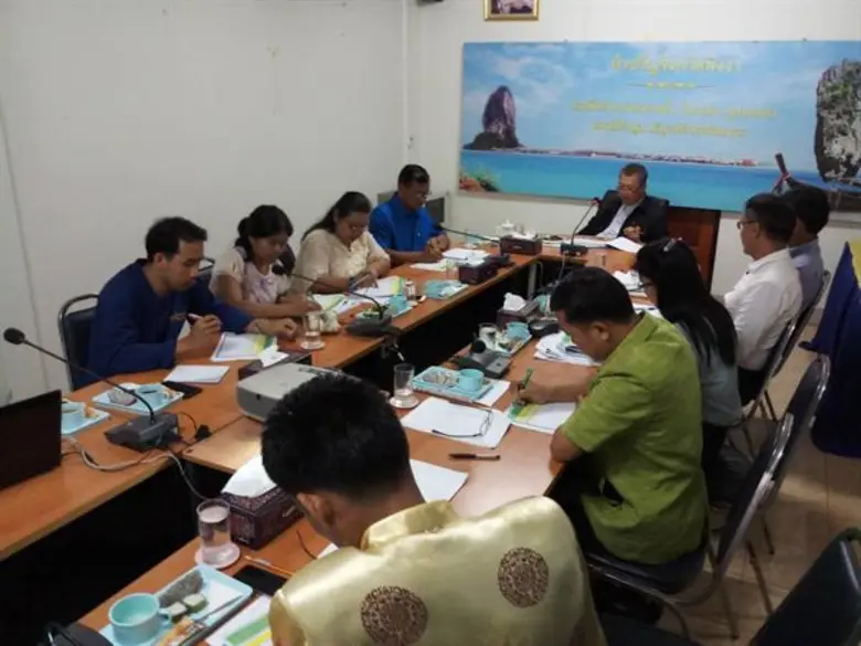 หัวหน้าผู้ตรวจราชการ ส.ป.ก.ติดตามความก้าวหน้าภารกิจ ส.ป.ก.และโครงการไทยนิยมยั่งยืนจังหวัดกระบี่ และจังหวัดภูเก็ต กำชับให้ข้าราชการและเจ้าหน้าที่ ส.ป.ก. เป็นคนดี ซื่อสัตย์ สุจริต